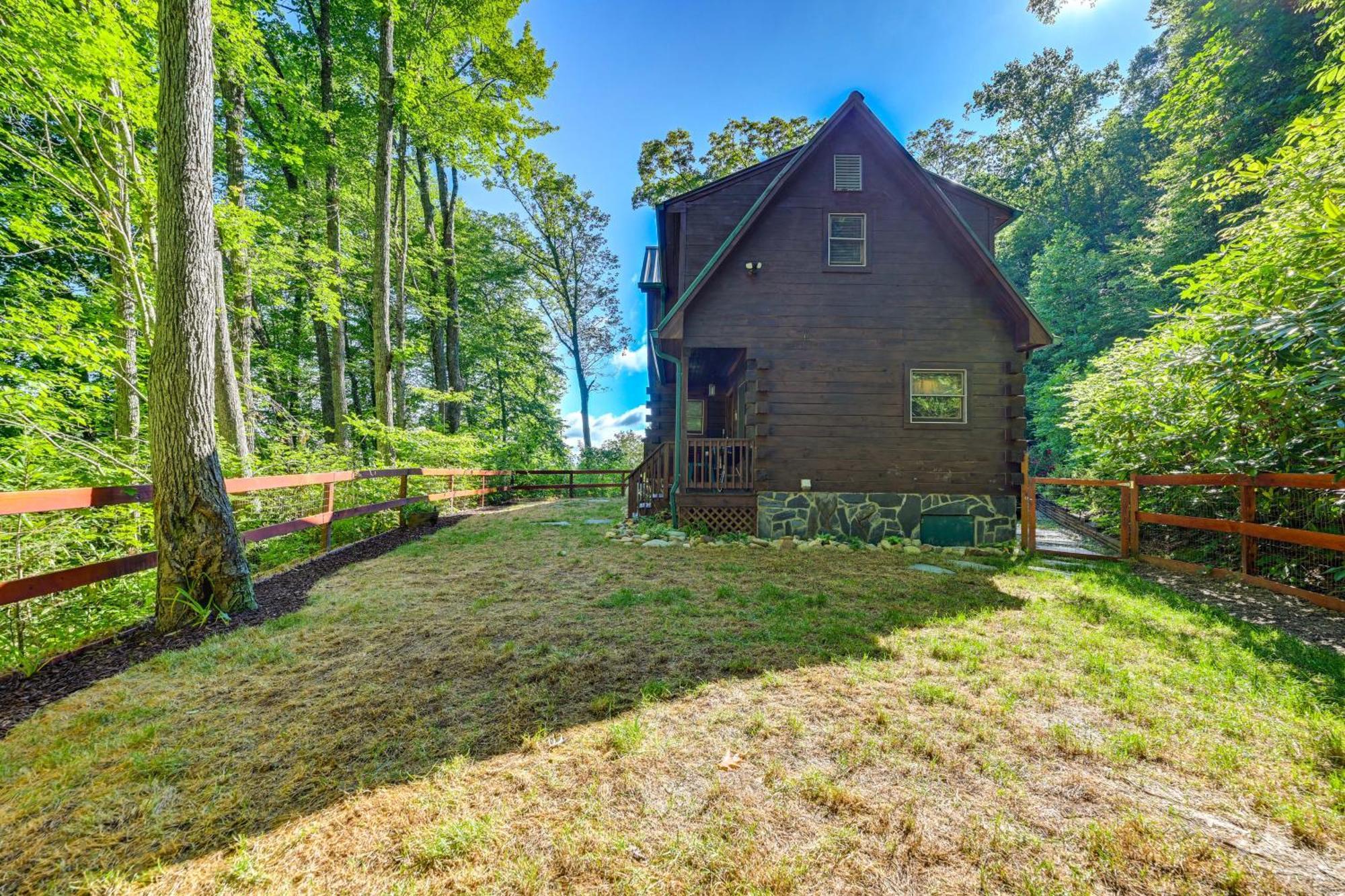 فيلا Pet-Friendly Bryson City Cabin With Fire Pit And Deck! المظهر الخارجي الصورة