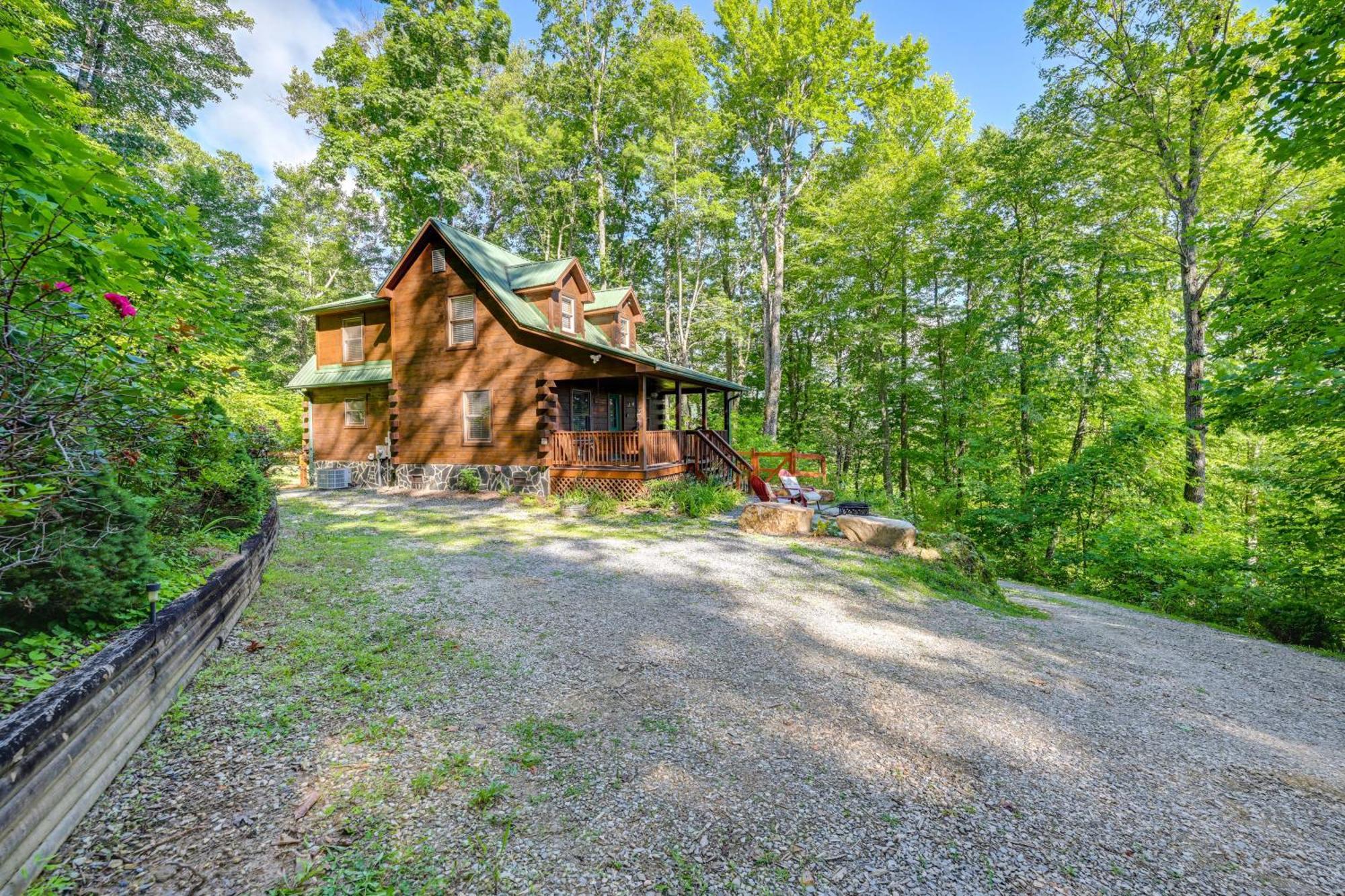 فيلا Pet-Friendly Bryson City Cabin With Fire Pit And Deck! المظهر الخارجي الصورة