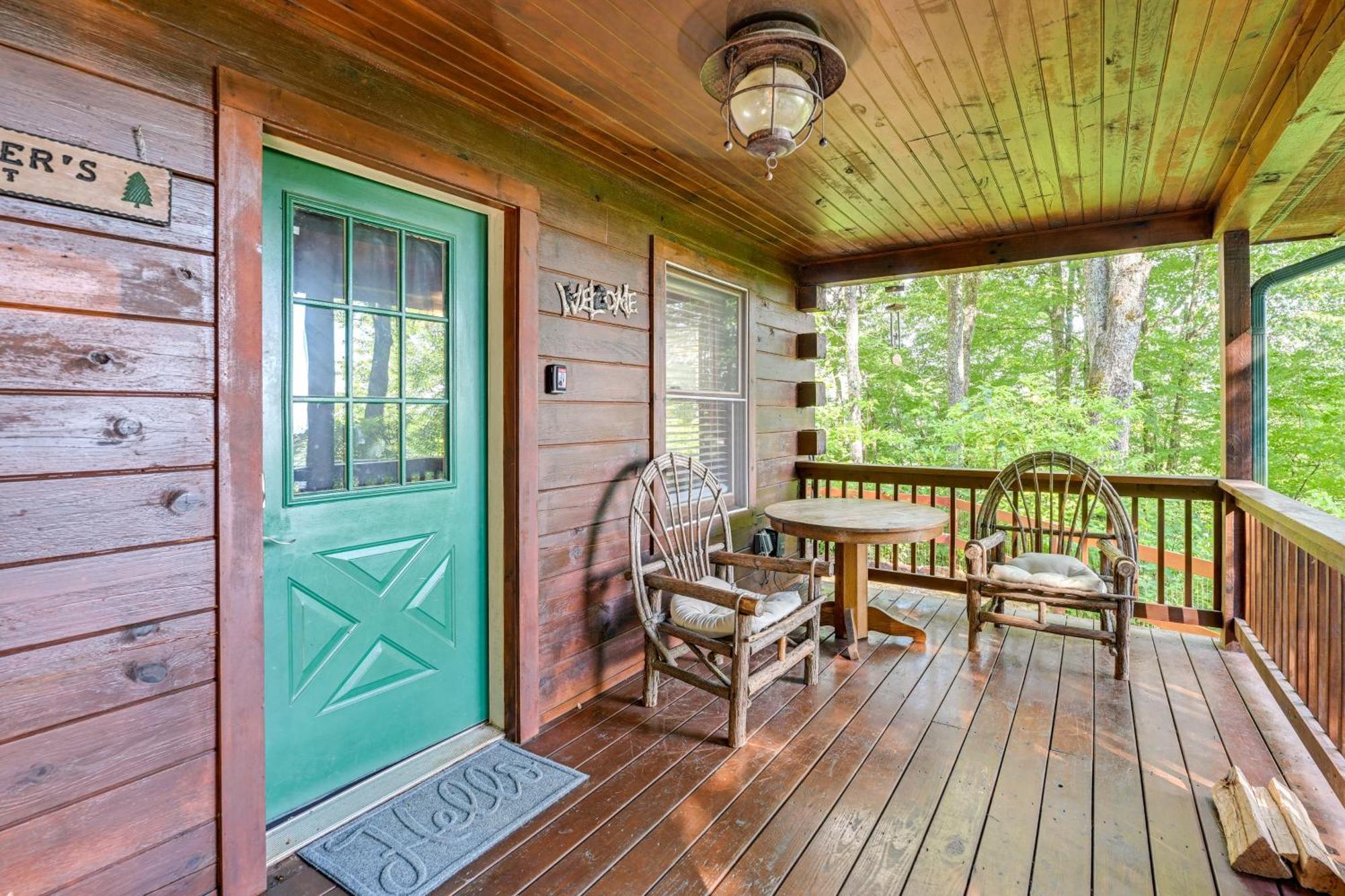 فيلا Pet-Friendly Bryson City Cabin With Fire Pit And Deck! المظهر الخارجي الصورة