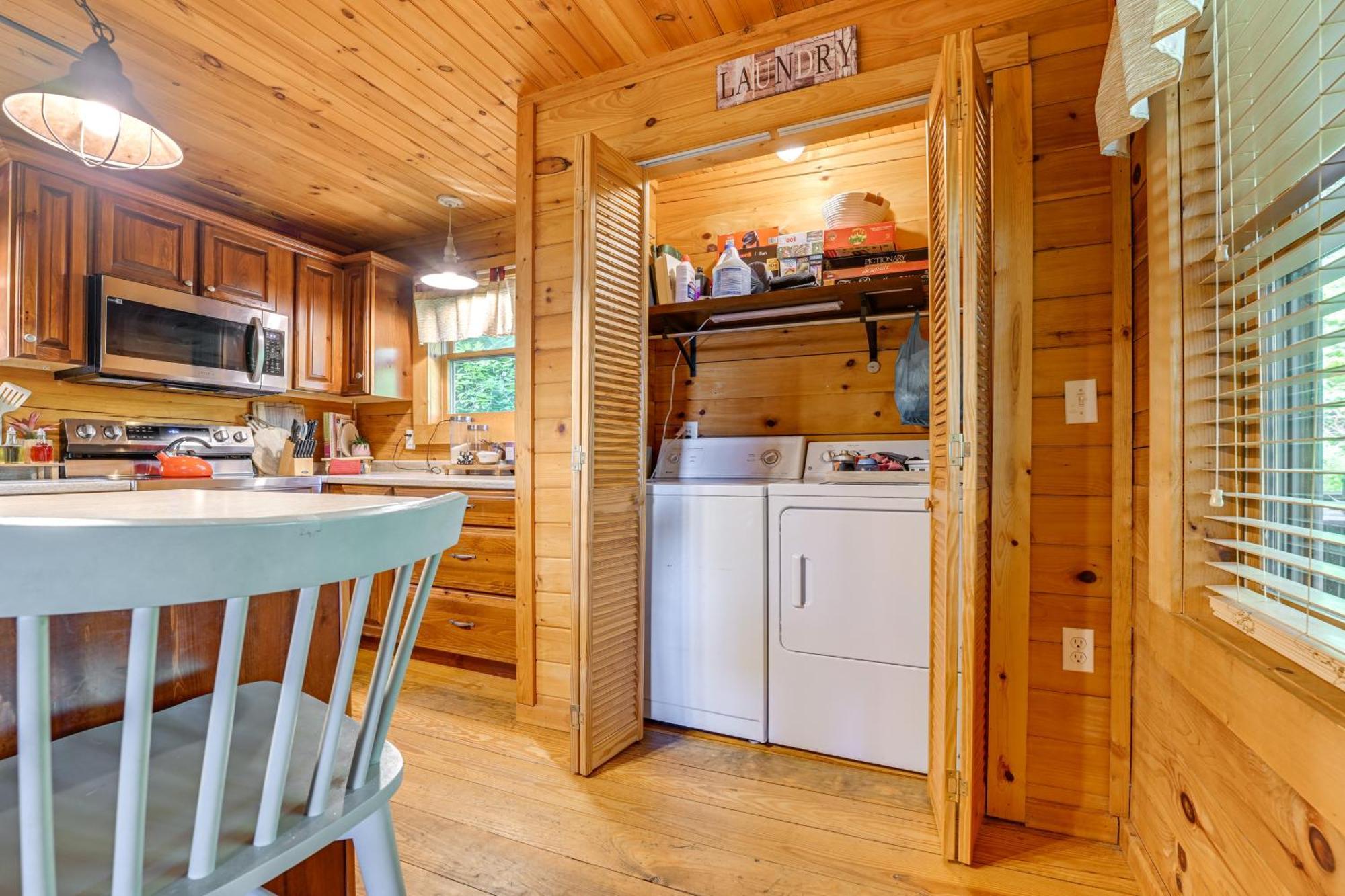 فيلا Pet-Friendly Bryson City Cabin With Fire Pit And Deck! المظهر الخارجي الصورة