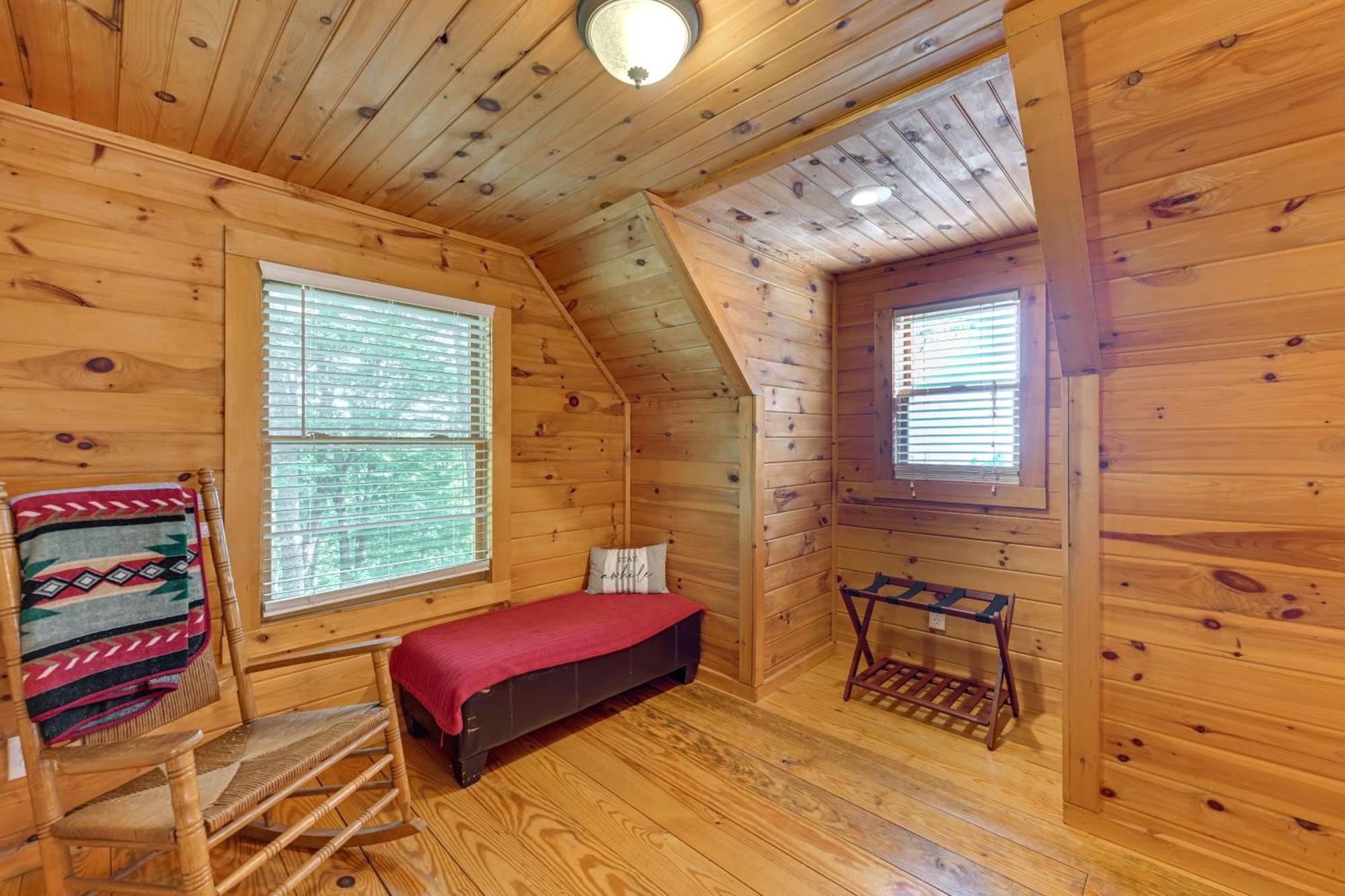 فيلا Pet-Friendly Bryson City Cabin With Fire Pit And Deck! المظهر الخارجي الصورة