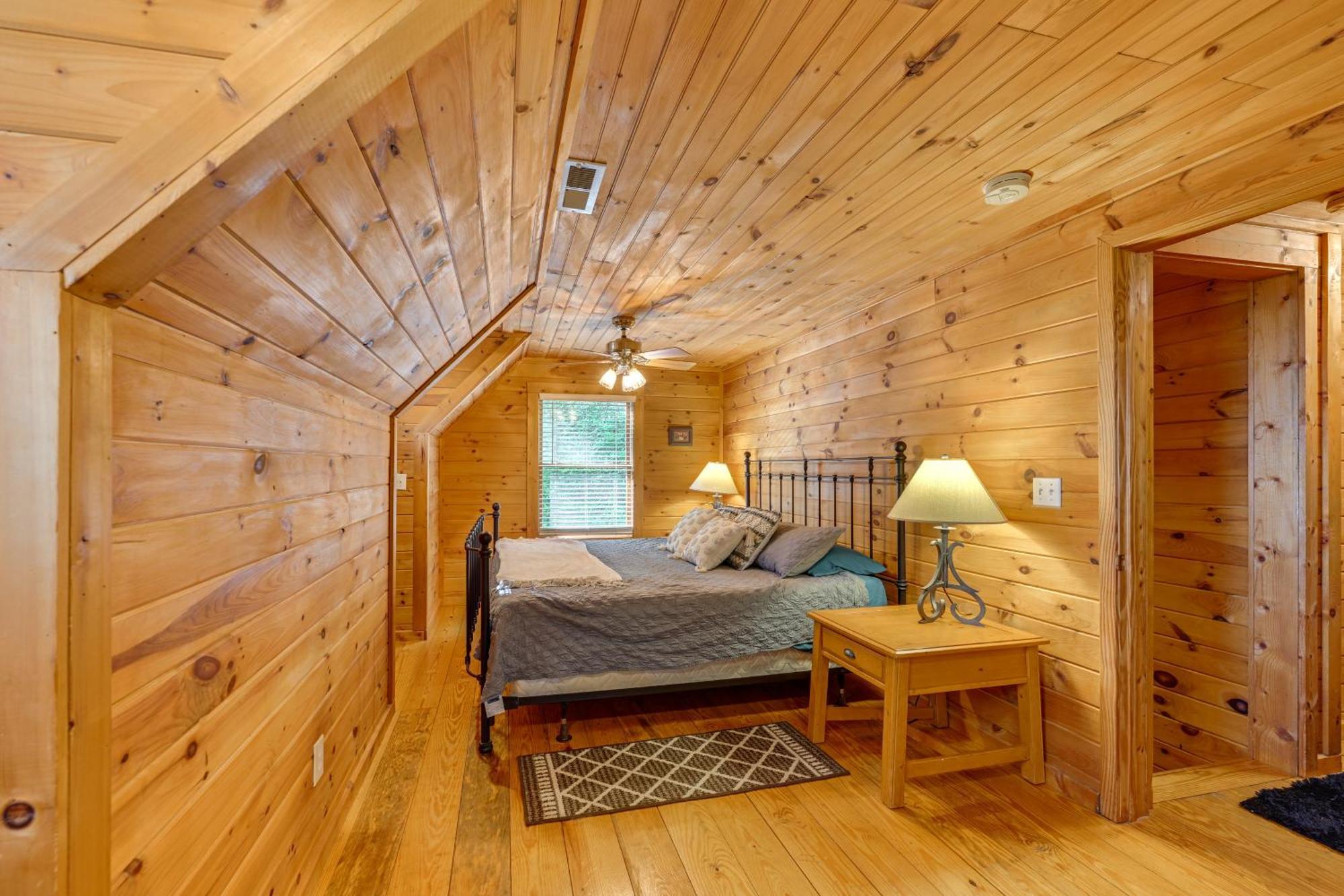 فيلا Pet-Friendly Bryson City Cabin With Fire Pit And Deck! المظهر الخارجي الصورة